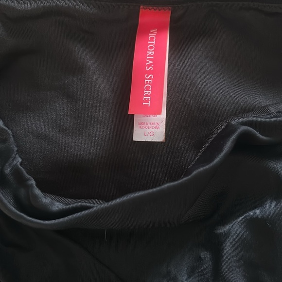 Victoria’s Secret string bikini bottoms - Picture 4 of 7